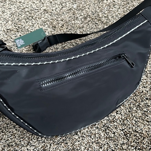 Wild Fable Target Bum Bag, NWT - Picture 4 of 8